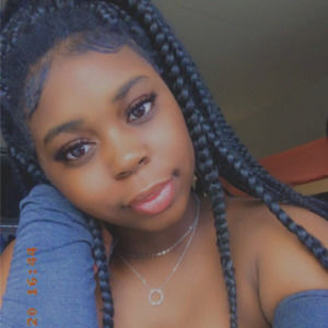 Meet your Posher, Desiree